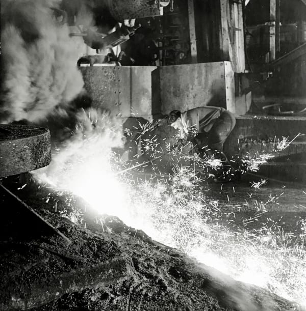 Wolfgang Suschitzky, Report on Steel (Port Talbot - Tapping of Blast Furnace), 1948