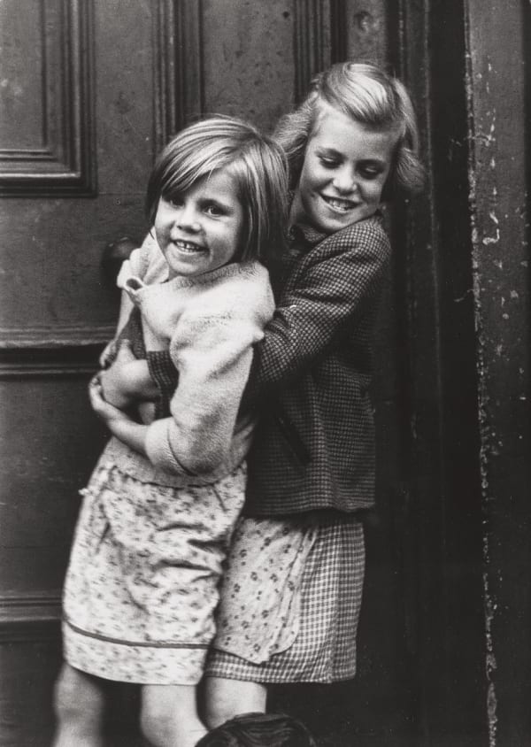 Roger Mayne, Two Girls, Southam Street, 1956