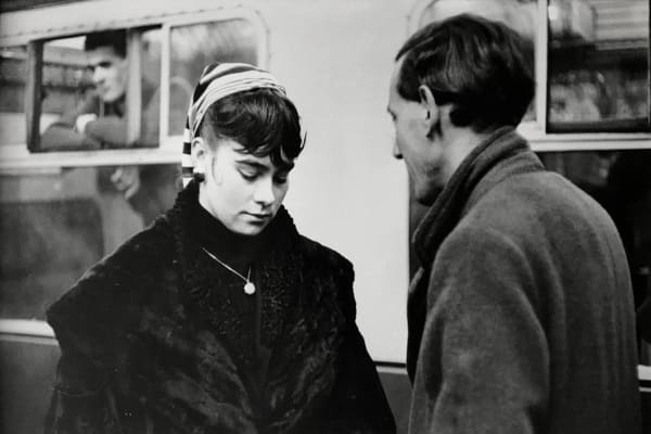 Bert Hardy, Bluebell Girls (train station), 1954