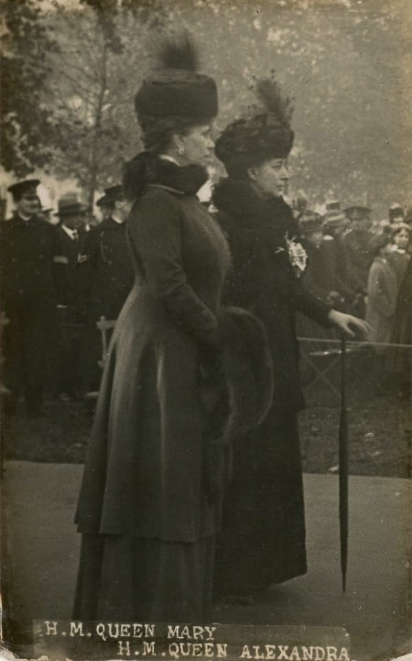 Christina Broom, H. M Queen Mary and H. M. Queen Alexandra, 1916