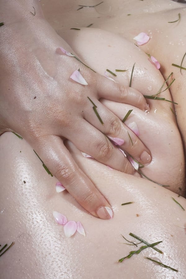 Maisie Cousins, Grass Bum, 2015