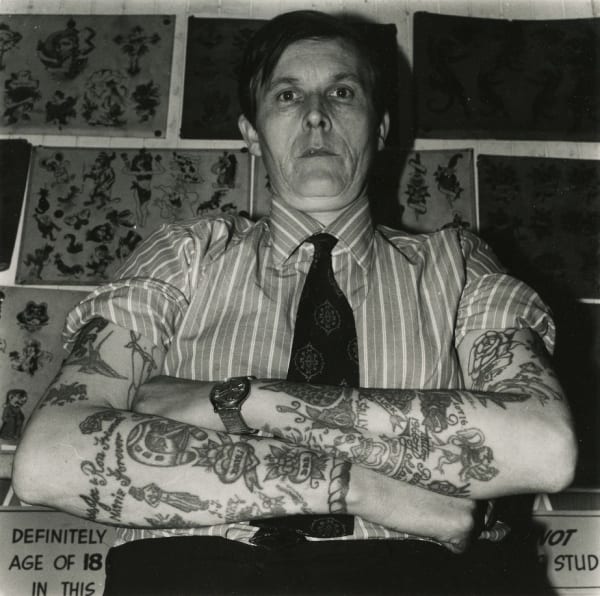 Daniel Meadows, Tattooist. Portsmouth. April 1974, 1974