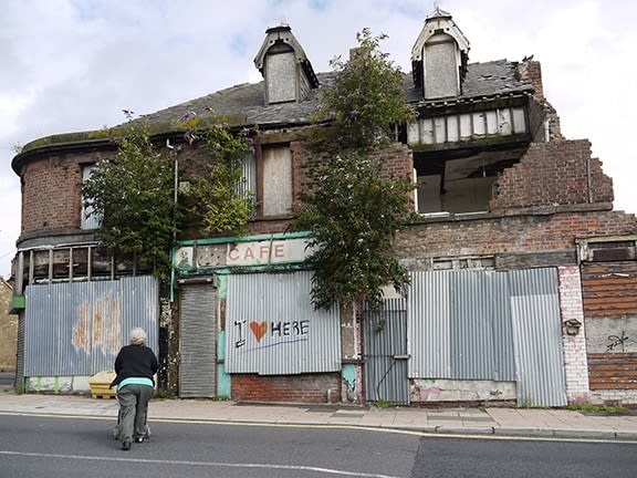 The Caravan Gallery, I love here, Garston, 2010