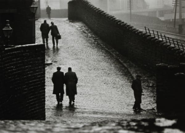 Colin Jones, Workers arriving, Swan Hunter Ship Yard, Wallsend, Newcastle (Changing Shifts), 1963