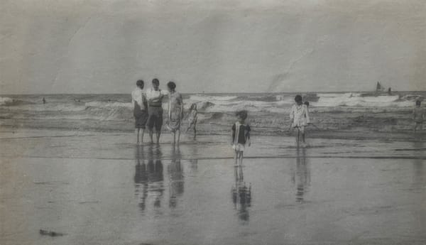 Betti Mautner, A Misty Morning - Beach Gossip, 1919