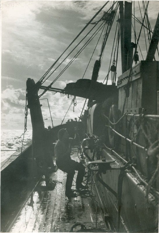 Bert Hardy, A Trawler in Wartime (Hoisting the Sail), 1942