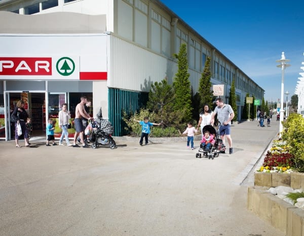 Anna Fox, Resort 1, Outside the Spar Stop, 2010, 2010