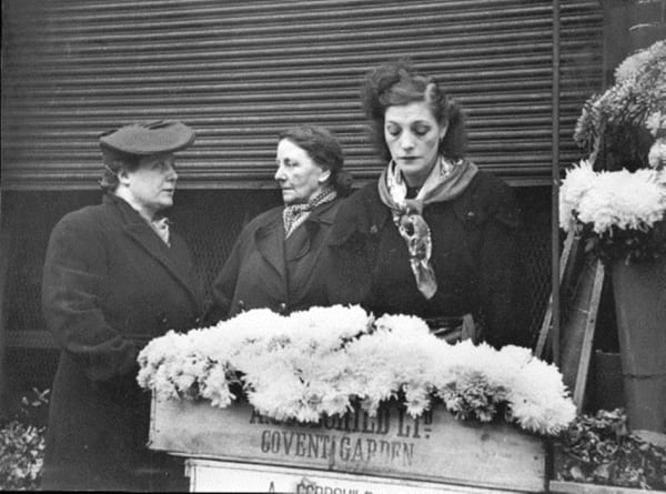Bert Hardy, Life in the Elephant - The Flower Seller, 1948