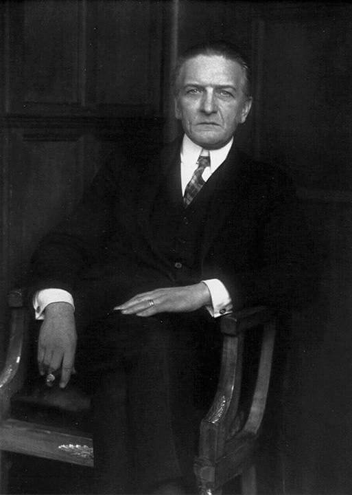 August Sander, The Art Scholar [Wilhelm Schäfer], 1926