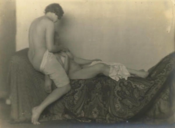 Germaine Krull, AKTE (pair of female lovers), 1924