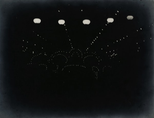 Boulevard Montparnasse, photogramme du film "Le retour a raison"