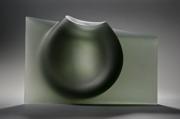 Ashraf Hanna, Grey vessel form, 2016