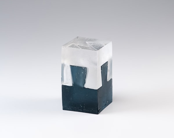 Rebecca Erde, Sliding Dovetail, in grey blue, 2017