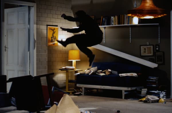 Julian Rosefeldt, Stunned Man (Film Still 3), 2005