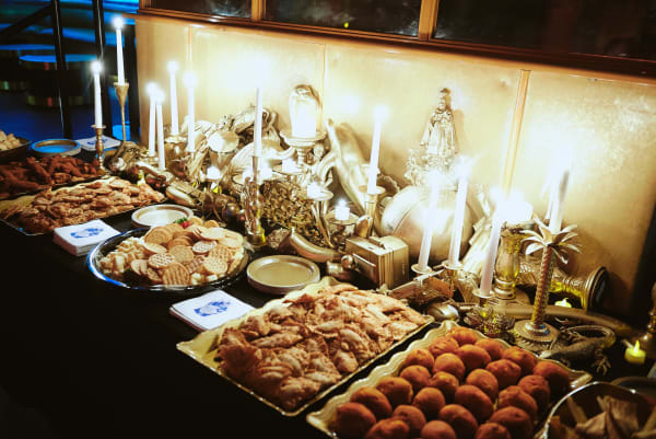 Carlos Betancourt, Golden Banana, site specific installation, Golden Lily NYC, 2016