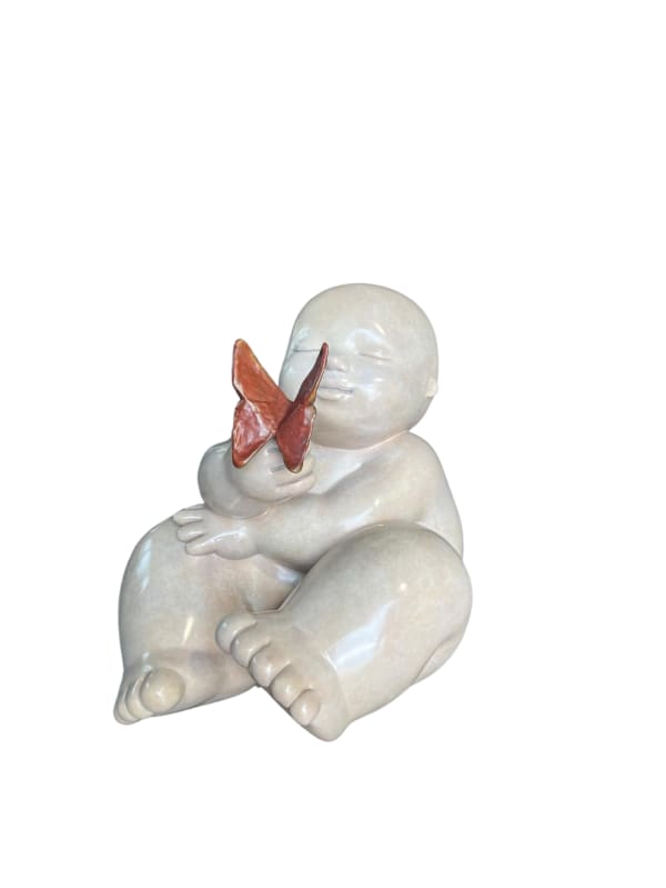 “Close to you”, sculpture by Mariela Garibay artist from Peru, based in Spain. Available at Carousel Fine Art Atlanta.