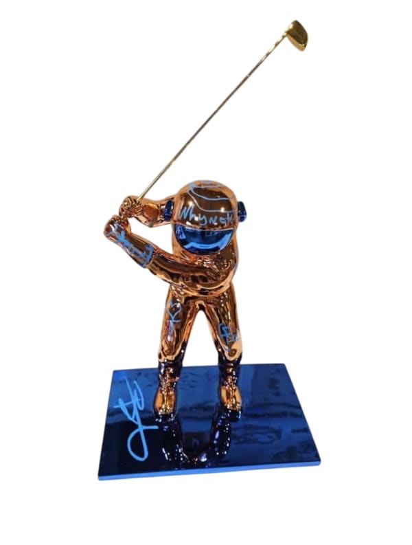 “Swing amber”, sculpture by Brendan Murphy artist from the United States. Available at Carousel Fine Art Atlanta.