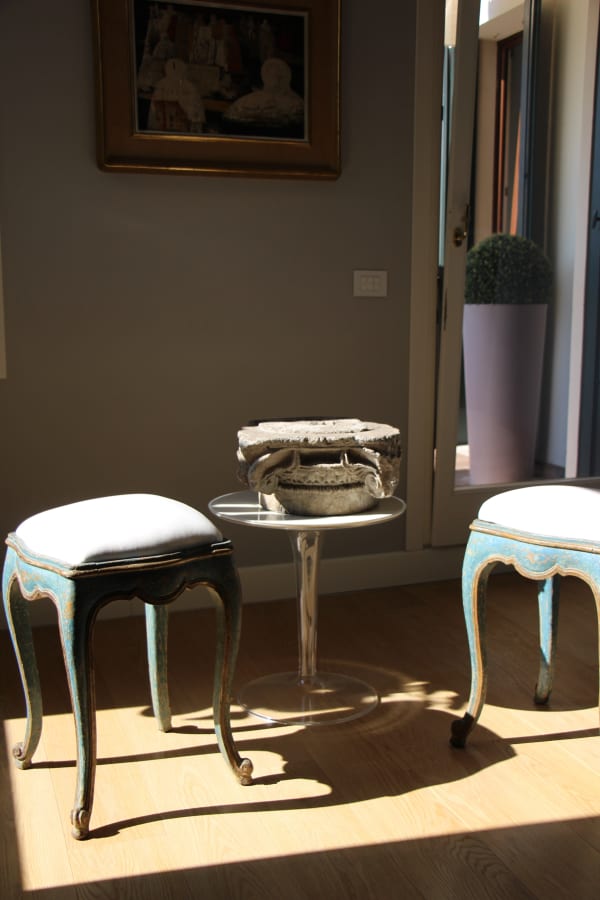 PAIR OF VENETIAN LACQUERED WOOD STOOLS, Venezia, 18th Century