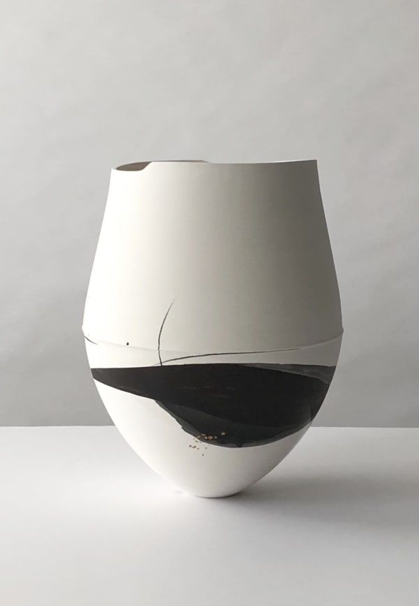 Hannah Tounsend, Small Elliptoid Hybrid Vessel, 2021