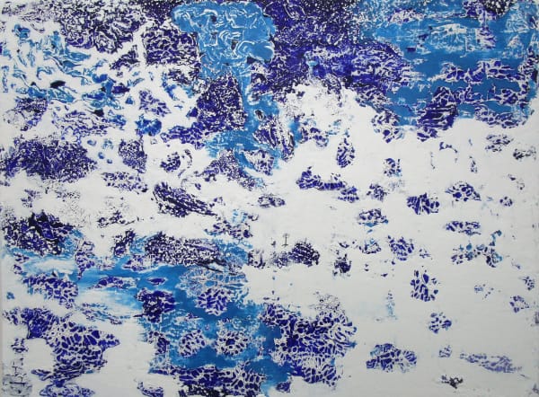 A performance within blue‑and‑white field 青花地的演奏