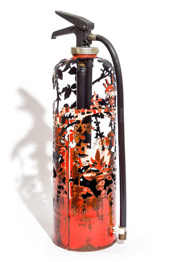 9 Litres Blackberries, 2023 Hand-cut extinguisher 67 x 18 x 22 cm