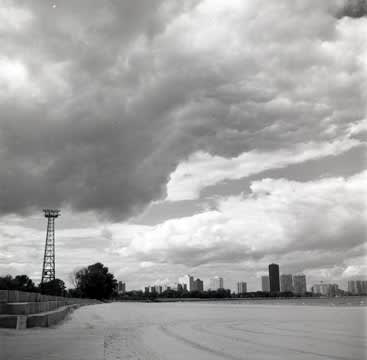 John Hendry, 24-568 Montrose Beach, 1999