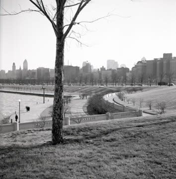 John Hendry, 120 Skyline from Shedd Aquarium, 1946