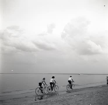 John Hendry, Y-437 Untitled, 1974