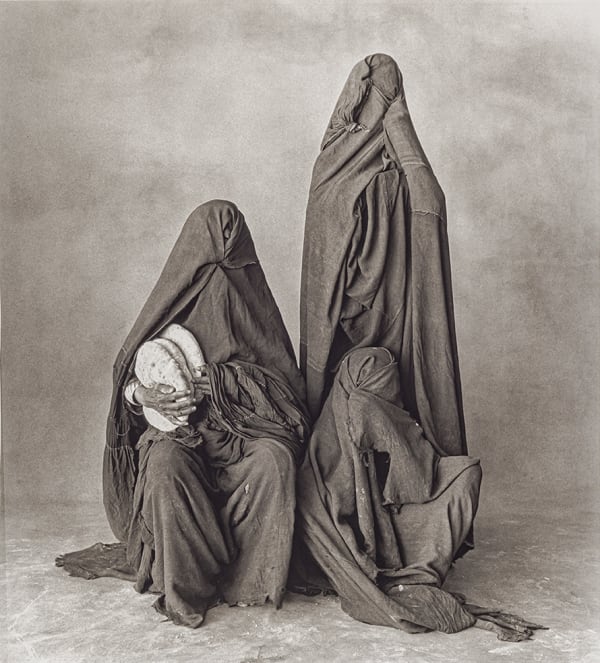 Irving Penn, Three Rissani Women with Bread, 1971