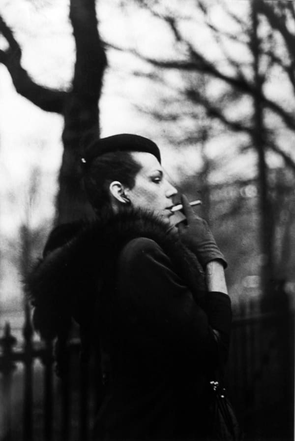 Nan Goldin, Ivy in the Boston Garden, Boston, 1973