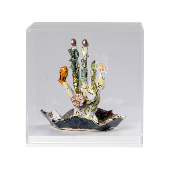 Emily Hunt The Daimon Hand #2, 2022 glazed ceramic with gold lustre 20x20x20cm
