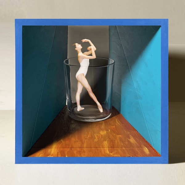 Michelangelo Bastiani Azzurro come il mio riflesso , 2024 Video Hologram 7:00 min. loop, acrylic painting on PVC 20x20x20cm