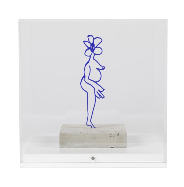 Annie Morris, Ultramarine Blue Pigment Flower Woman, 2018