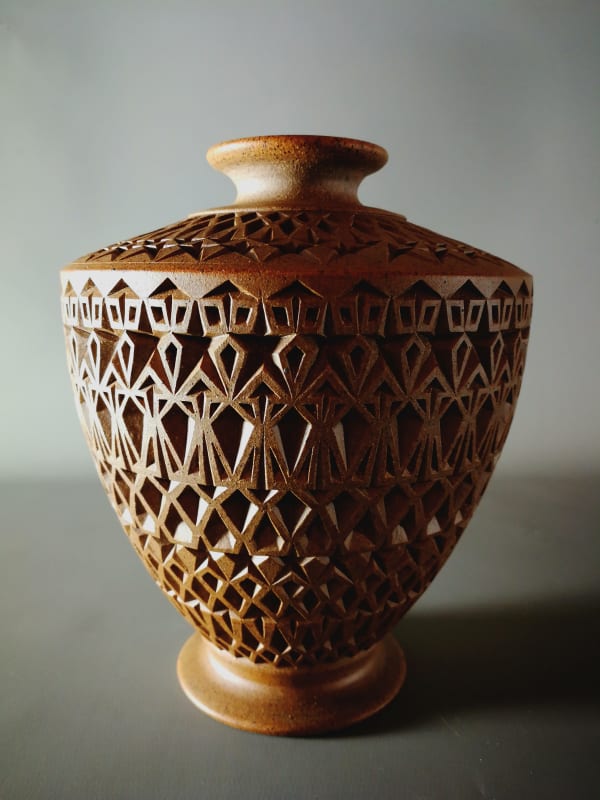 Amberlea McNaught, Small Reduction Red Urn, 2018