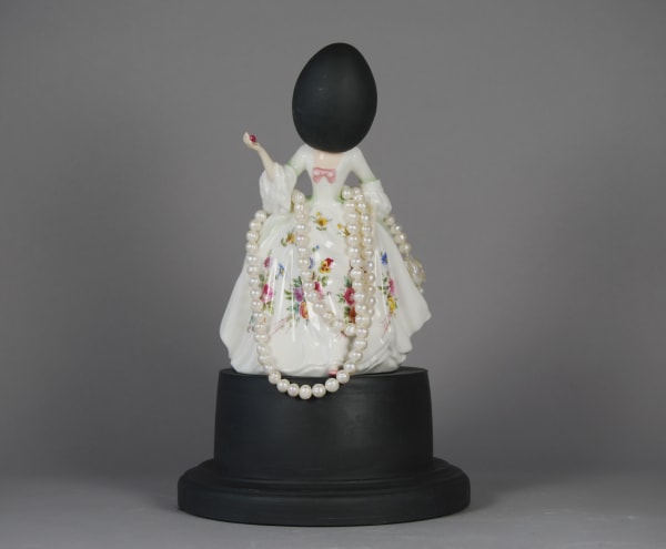 Matt Smith (British), Woman on Circular Plinth, 2022