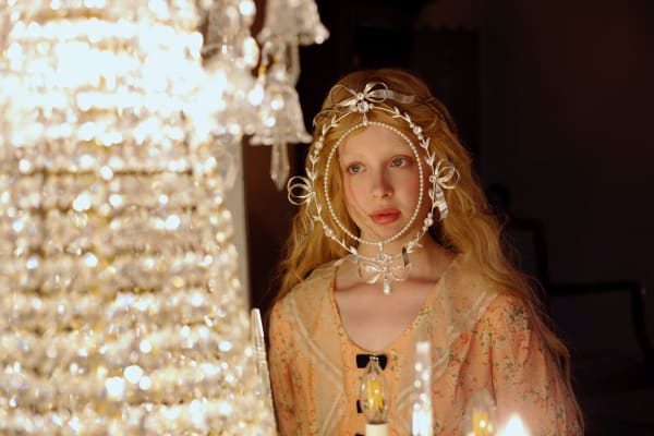 Molly Wu, Under The Frame, May, 2022