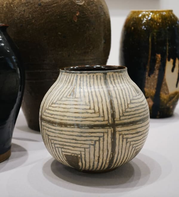 Yanagihara Mutsuo 柳原睦夫, Irabo glazed flower vase, 1966