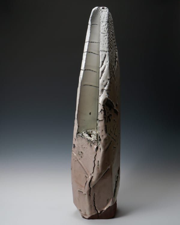 MIWA Kyusetsu XIII (Kazuhiko) 十三代　三輪休雪(和彦）, Object with Hagi glaze, floral crown 花冠