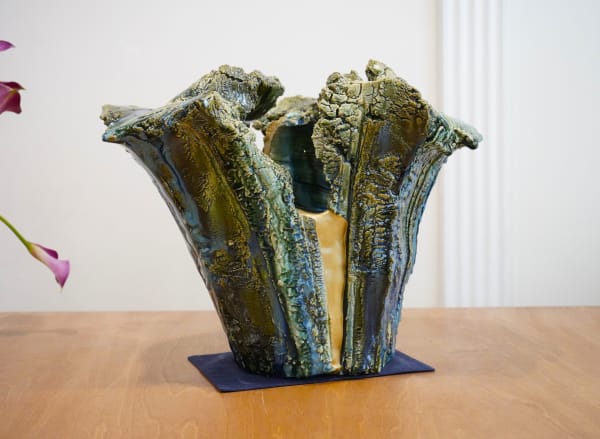 Yamaguchi Makoto 山口真人 - "Thunder" Oribe Vessel 雷鳴, 2022