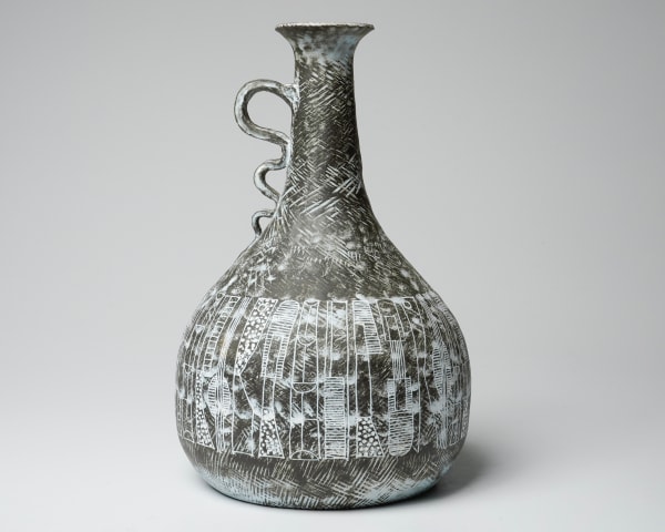Yasuhara Kimei 安原喜明, Flower Vase with Handle 花挿 手付 炻器線彫文
