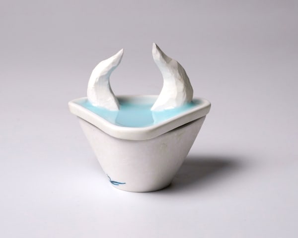 Nagae Shigekazu 長江重和, Shape of earth: Ox zodiac incense box
