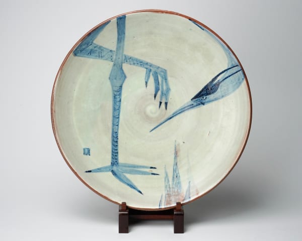 Kumakura Junkichi 熊倉順吉, Blue And White Glaze Over White Slip , Big Plate With Abstract Bird 青白釉 白化粧 鳥文大皿, circa 1950's