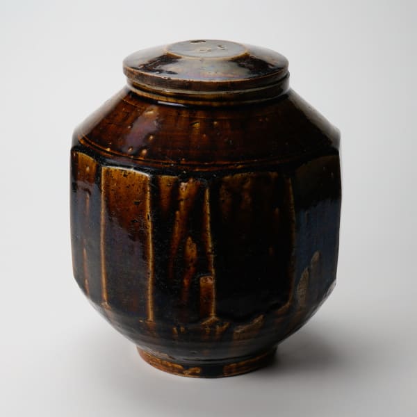 Faceted jar with lid, Joseon (Lee) dynasty