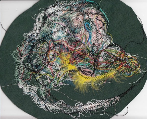 Lena Schiltmans Satellite Fil de coton, lamé, plume , cordelette, synthétique sur feutrine