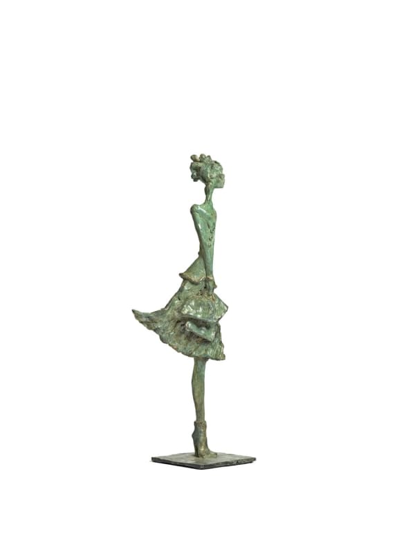 Sara Ingleby-MacKenzie Mrs Dalloway Buying Gloves in Bond Street bronze, edition of 12 35 x 14 x 10cm