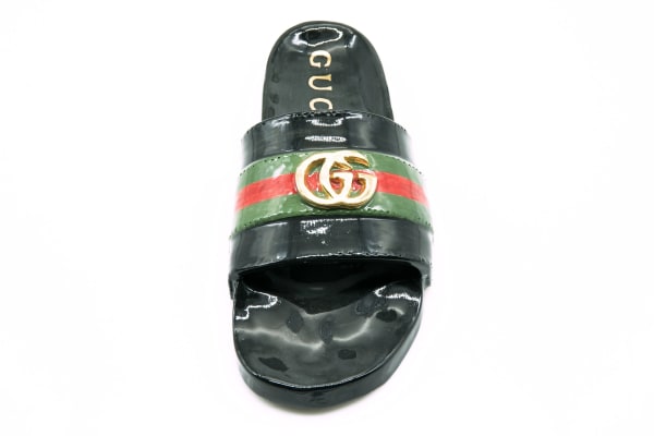 Rorro Berjano, Sandalia Gucci Negra, 2022