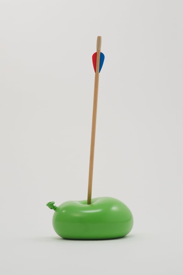Nano Abia, Último Instante. Single arrow balloon. Verde., 2023