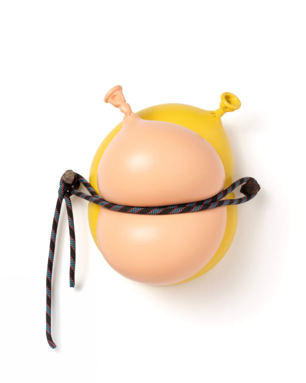 Nano Abia, Dos cuerpos (Pfirsich, Zinkgelb), 2024