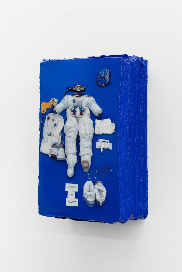 LIU Ren Equipment 装备, 2016 Oil and mixed media 油彩和综合材料 30 x 18 x 9.5 cm