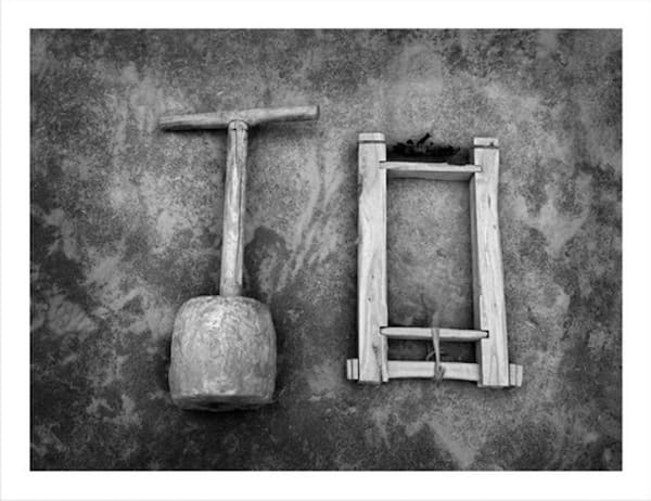 Stone pestle Tianlaozhuang, Ningxia Province 石杵 宁夏田老庄